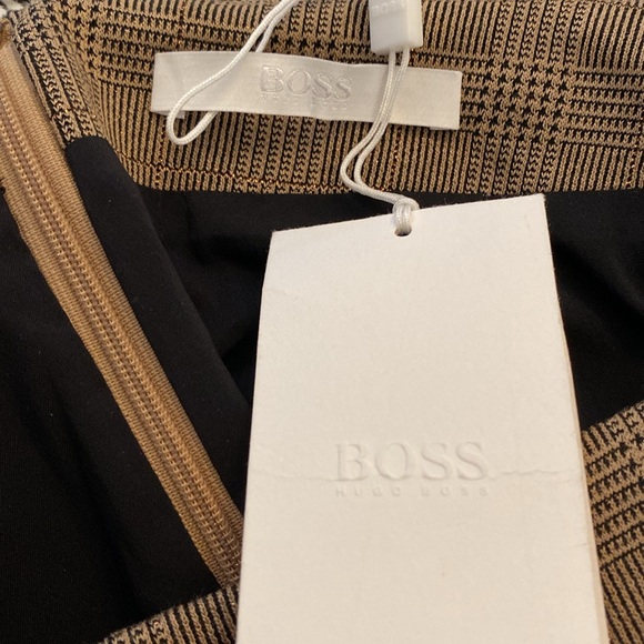 Hugo Boss pencil skirt NWT size 4 - Picture 6 of 6